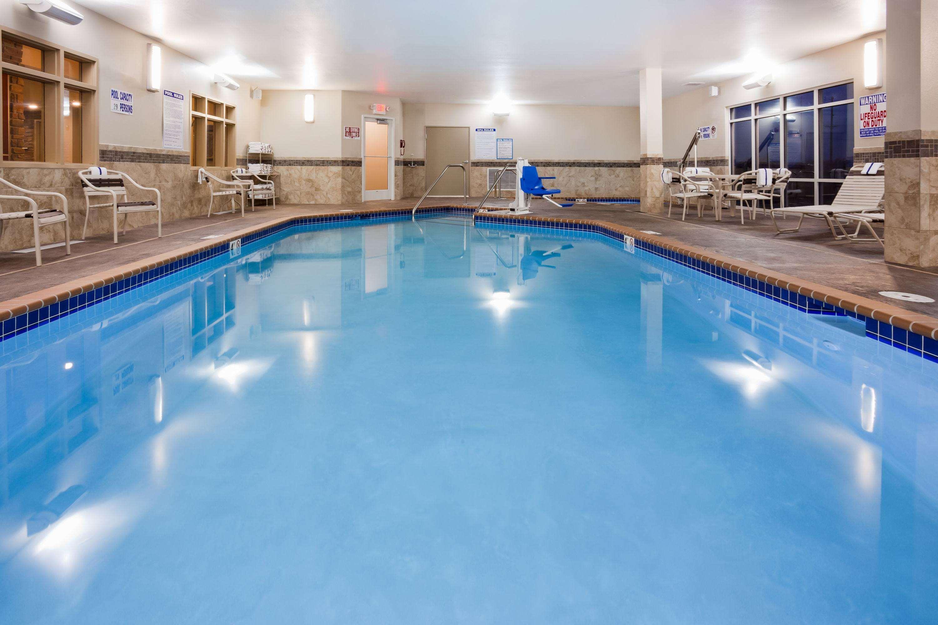 Americinn By Wyndham Dewitt Buitenkant foto